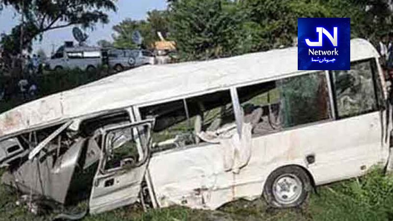 شانگلہ : ٹاپ کے مقام پر مسافر وین گہری کھائی میں جا گری