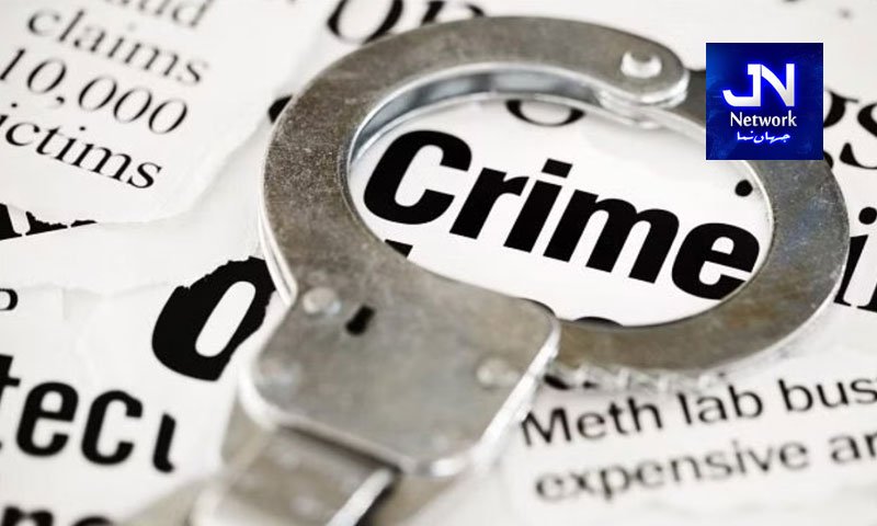 کراچی: برقع پہن کر اور کلہاڑیاں لے کر بینک لوٹنے والے ڈاکو کیسے فرار ہوئے؟