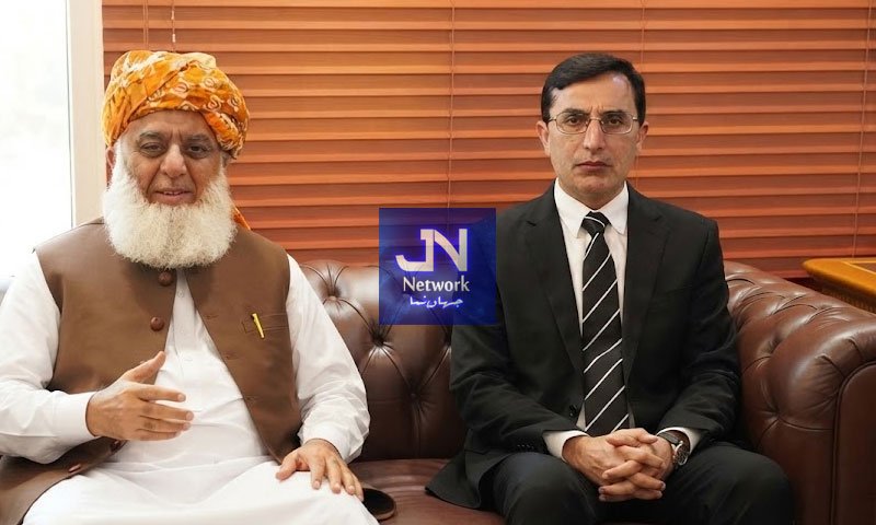 پی ٹی آئی نے مولانا فضل الرحمان کے ساتھ اپوزیشن اتحاد کی منظوری دے دی
