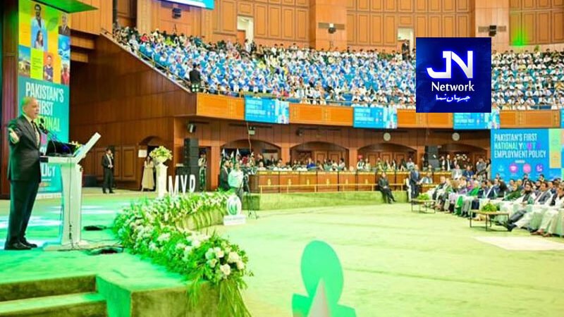 وزیر اعظم نے پاکستان فرسٹ نیشنل یوتھ ایمپلائمنٹ پالیسی کا اجرا کر دیا