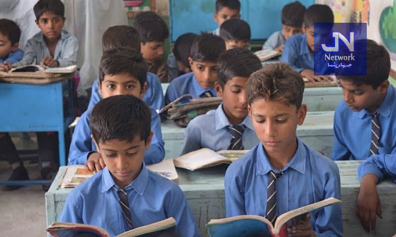 موسم گرما کی تعطیلات کے بعد سرکاری سکولوں میں نئے طلباء مفت درسی کتب سے محروم